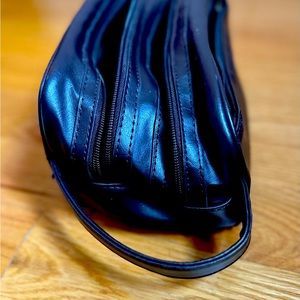 Kenneth Cole Reaction Men's Top Zip Travel Kit Double Compartment